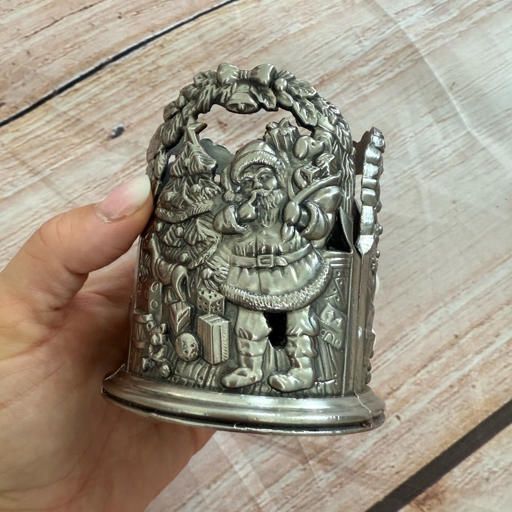 Godinger Silver Art Co Ltd Silver Toned Metal Detailed Christmas Candle Holder - Picture 5 of 6
